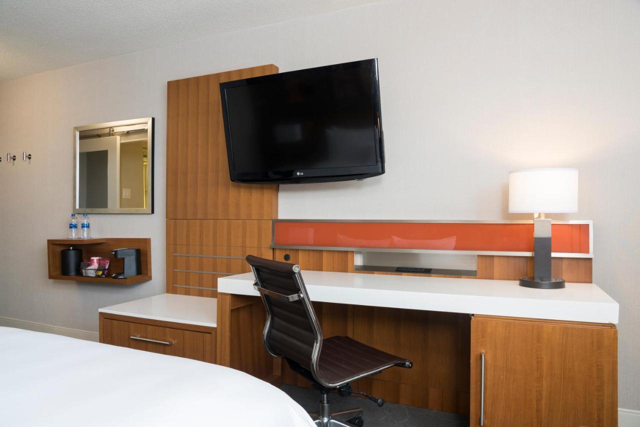 Delta Hotels By Marriott Grand Rapids Airport Zewnętrze zdjęcie